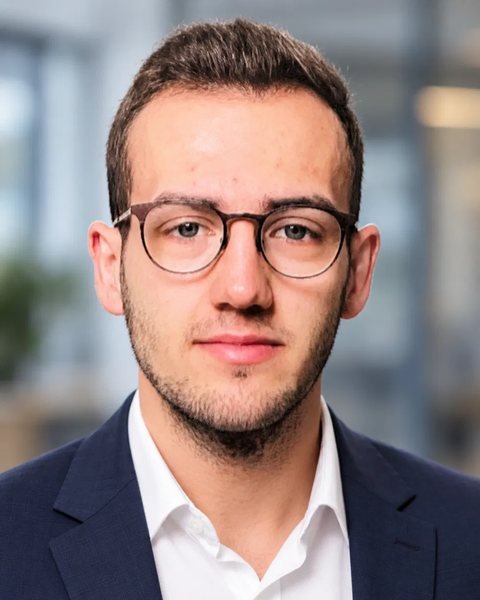 Luca Geditz, Gründer von Niedra